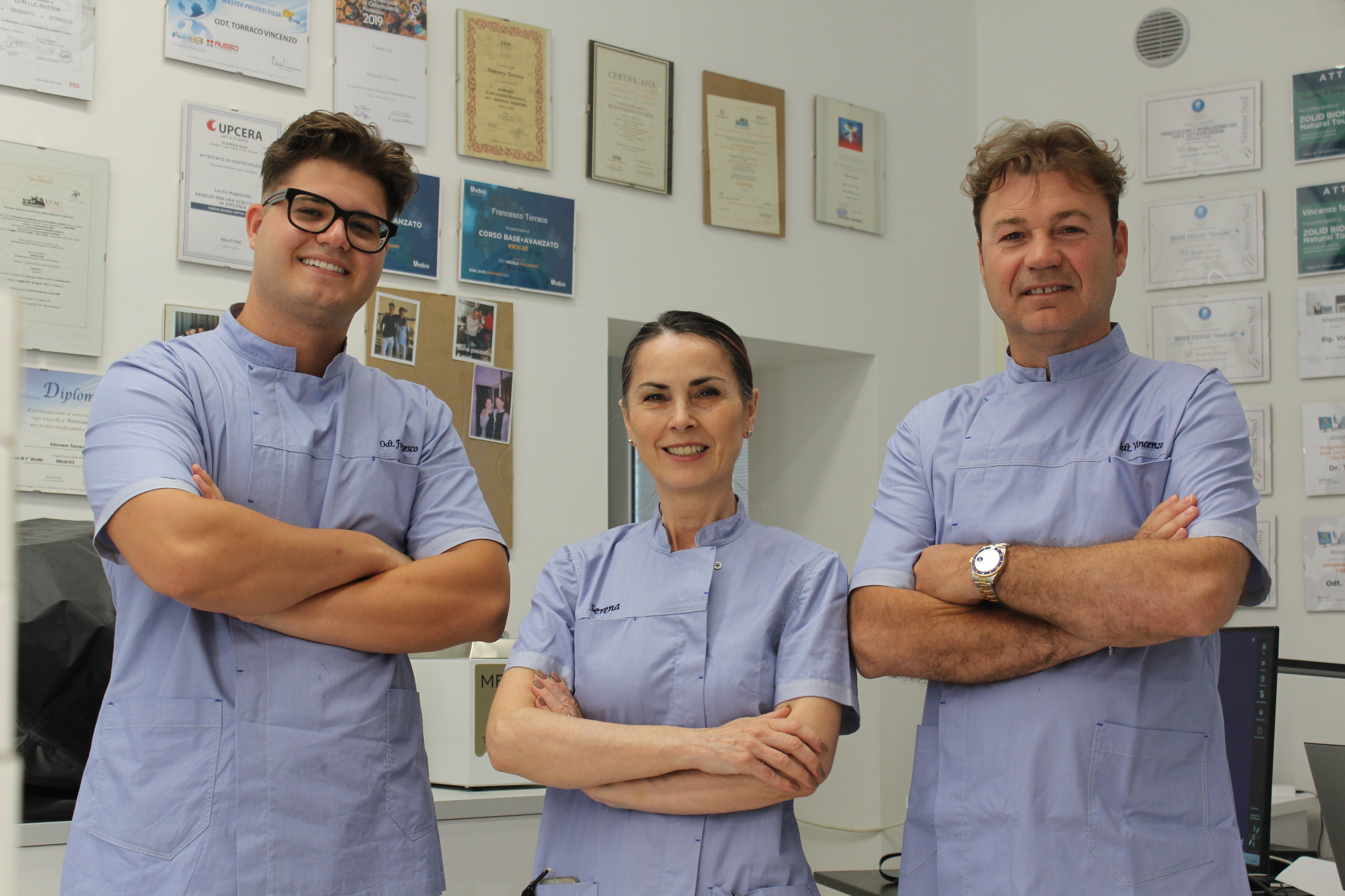 Team del laboratorio odontotecnico Torraco Protesi a Orta Nova